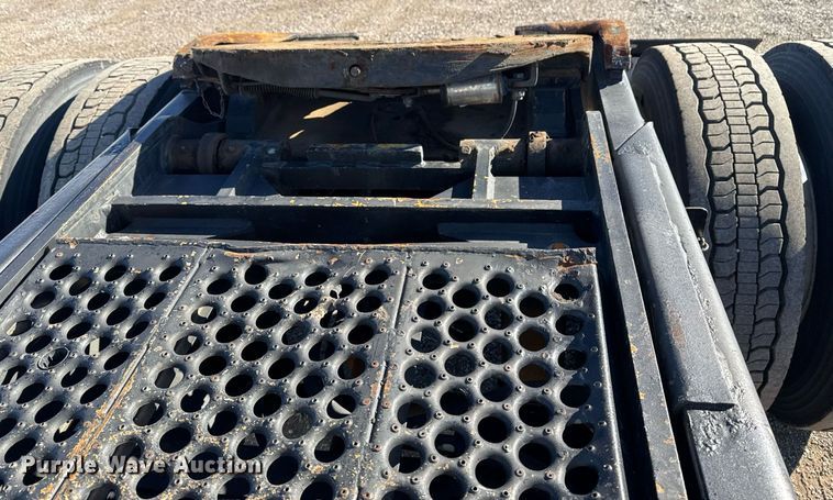 image for item EG2308 2008 Kalmar Industries Corp 4X2 yard truck