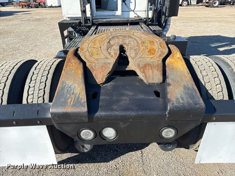 image for item EG2308 2008 Kalmar Industries Corp 4X2 yard truck