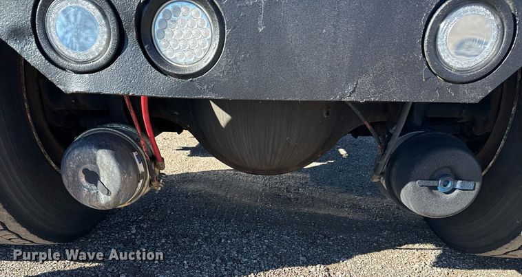 image for item EG2308 2008 Kalmar Industries Corp 4X2 yard truck