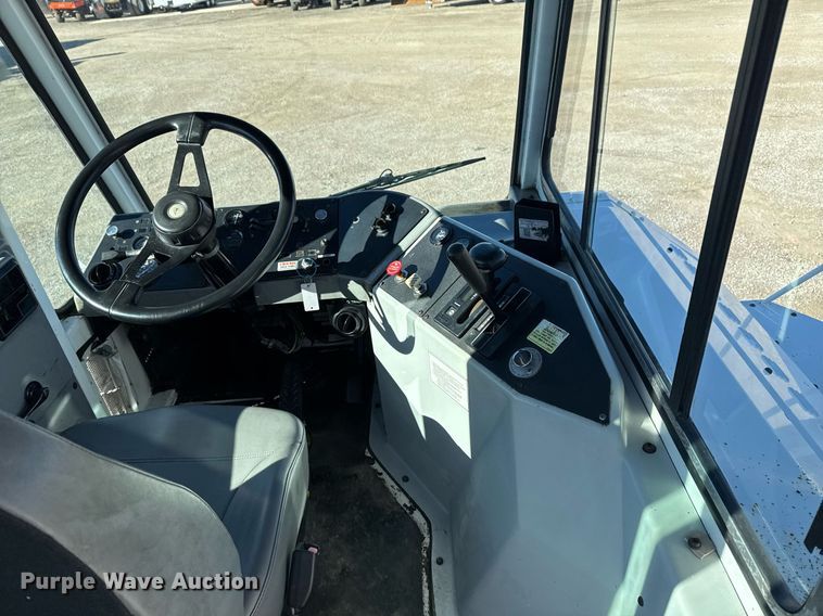 image for item EG2308 2008 Kalmar Industries Corp 4X2 yard truck