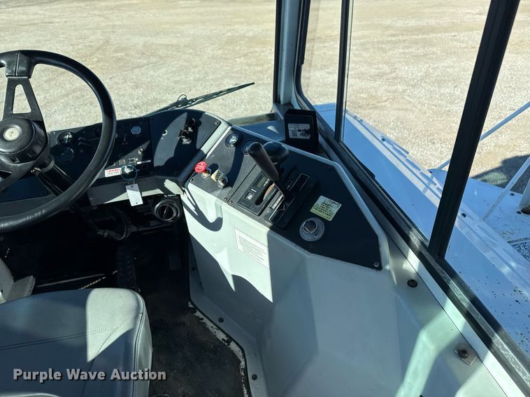 image for item EG2308 2008 Kalmar Industries Corp 4X2 yard truck