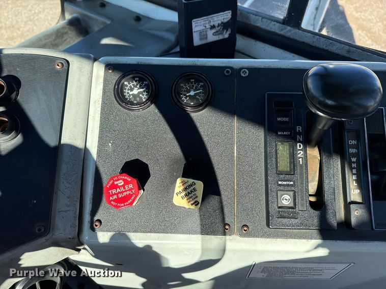 image for item EG2308 2008 Kalmar Industries Corp 4X2 yard truck