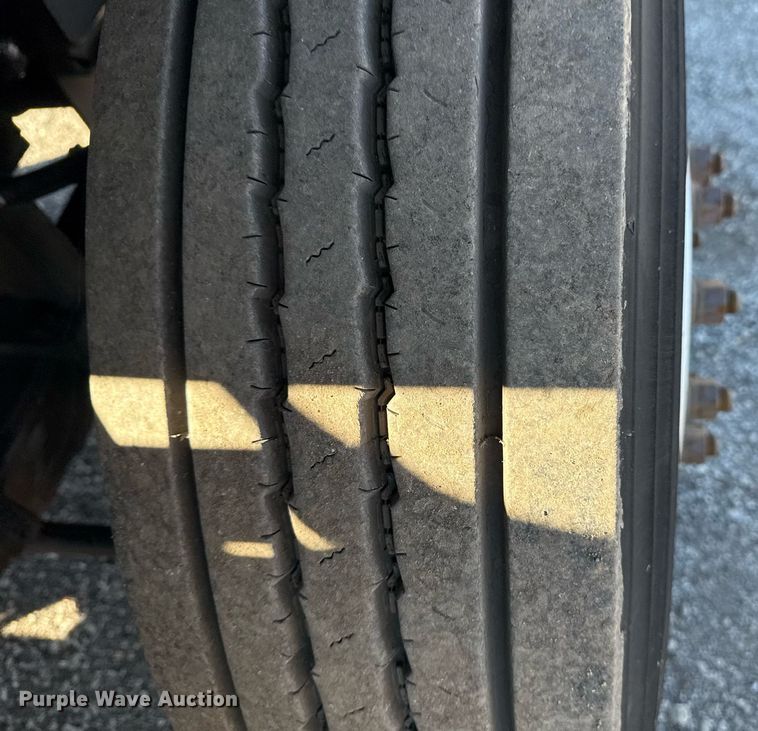 image for item EG2308 2008 Kalmar Industries Corp 4X2 yard truck