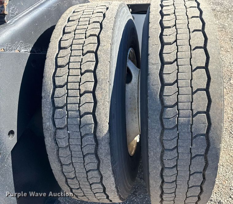 image for item EG2308 2008 Kalmar Industries Corp 4X2 yard truck