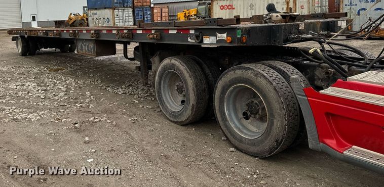 image for item EG6984 2003 Landoll 330B container trailer