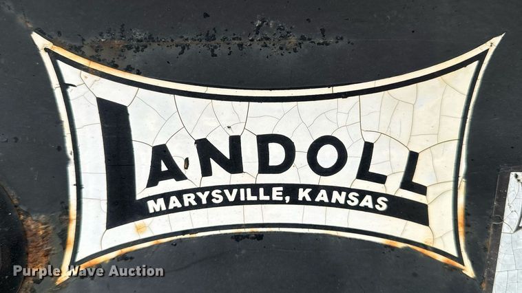 image for item EG6984 2003 Landoll 330B container trailer