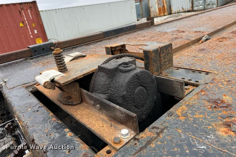 image for item EG6984 2003 Landoll 330B container trailer