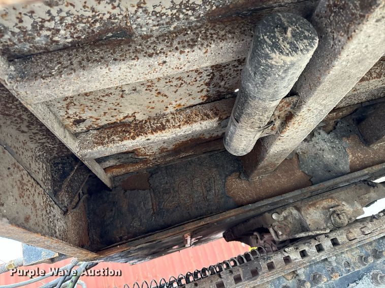 image for item EG6984 2003 Landoll 330B container trailer