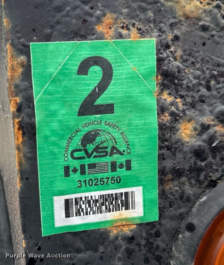 image for item EG6984 2003 Landoll 330B container trailer