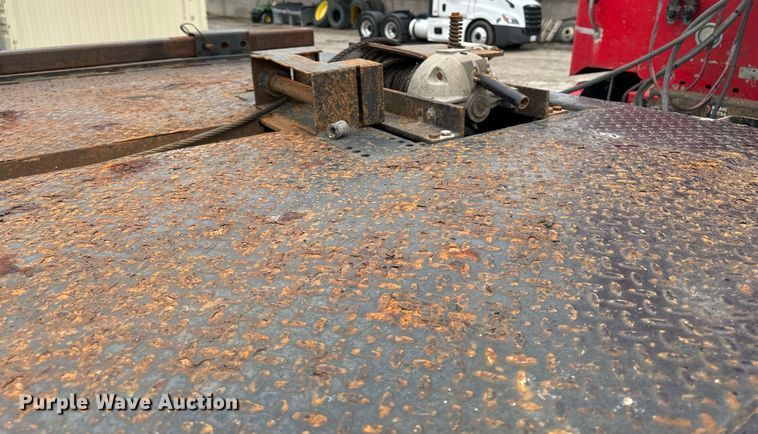 image for item EG6984 2003 Landoll 330B container trailer