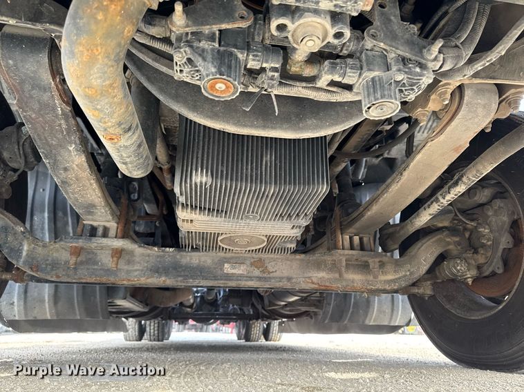 image for item EG7041 2017 Kenworth T680 semi truck