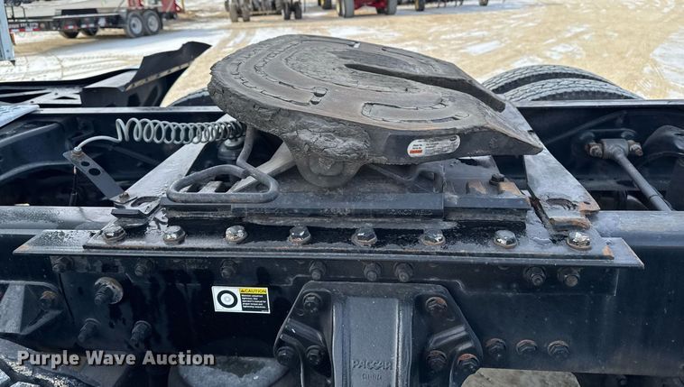 image for item EG7041 2017 Kenworth T680 semi truck