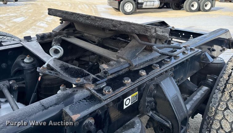 image for item EG7041 2017 Kenworth T680 semi truck