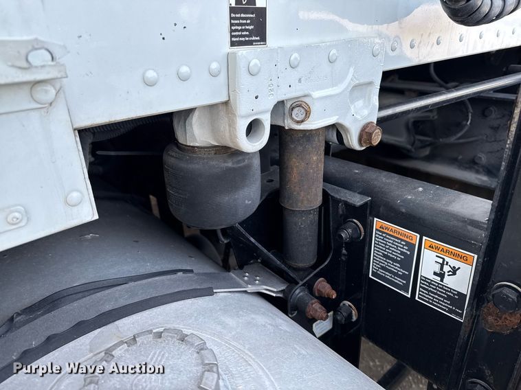 image for item EG7041 2017 Kenworth T680 semi truck