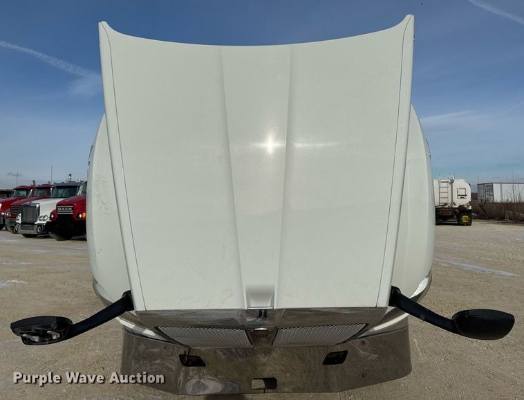 image for item EG7041 2017 Kenworth T680 semi truck