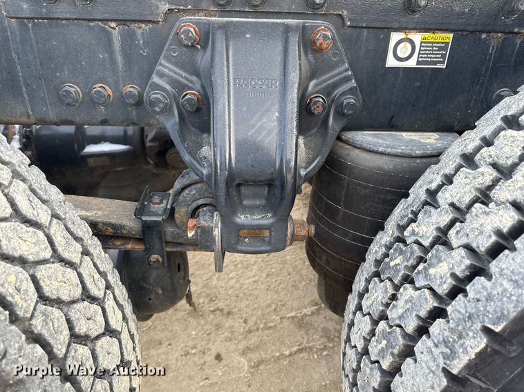 image for item EG7041 2017 Kenworth T680 semi truck