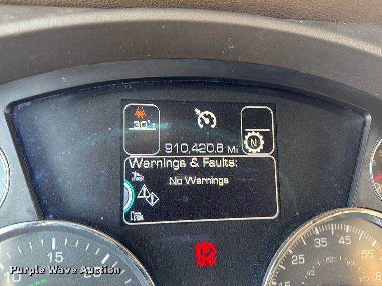 image for item EG7041 2017 Kenworth T680 semi truck