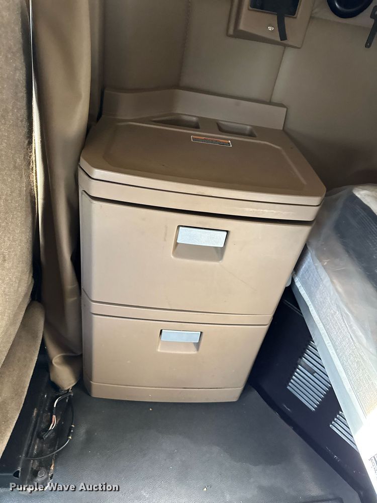 image for item EG7041 2017 Kenworth T680 semi truck