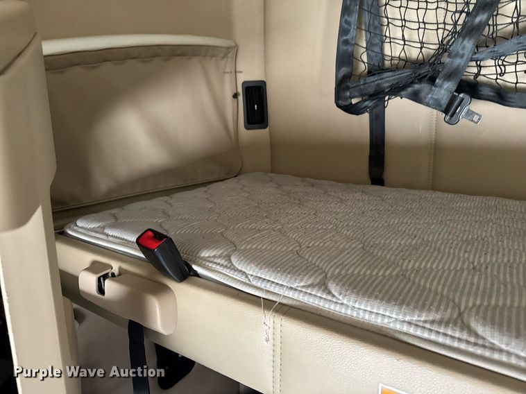 image for item EG7041 2017 Kenworth T680 semi truck