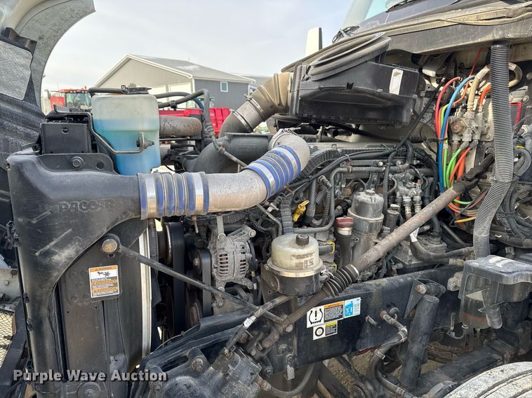 image for item EG7041 2017 Kenworth T680 semi truck