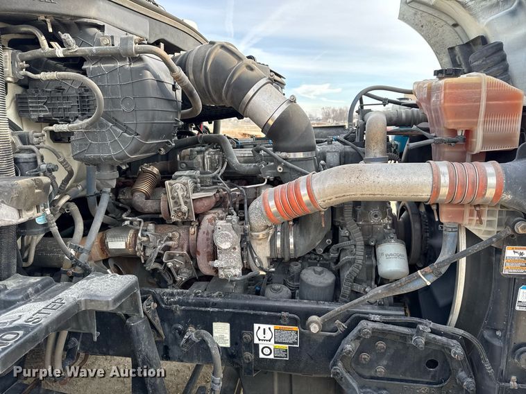 image for item EG7041 2017 Kenworth T680 semi truck