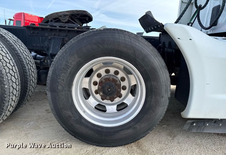 image for item EG7041 2017 Kenworth T680 semi truck