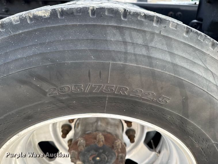 image for item EG7041 2017 Kenworth T680 semi truck