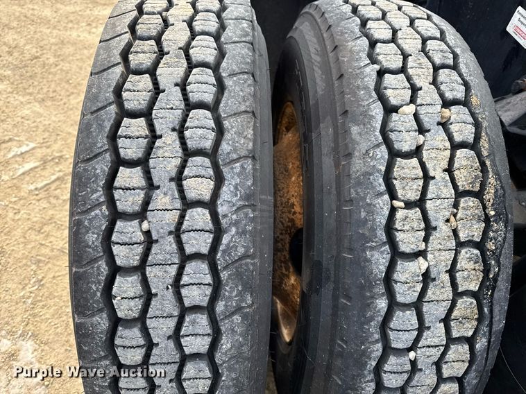 image for item EG7041 2017 Kenworth T680 semi truck