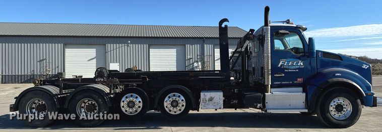 image for item EG7054 2015 Kenworth T880 roll-off container truck