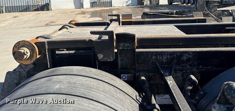 image for item EG7054 2015 Kenworth T880 roll-off container truck