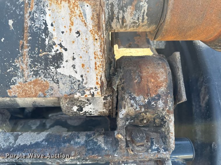 image for item EG7054 2015 Kenworth T880 roll-off container truck