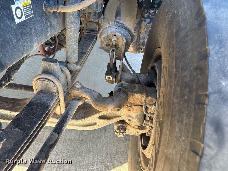 image for item EG7054 2015 Kenworth T880 roll-off container truck