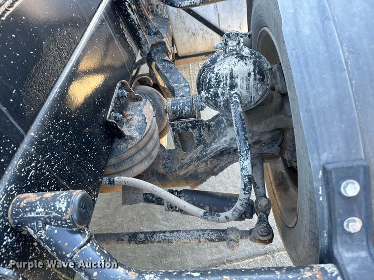 image for item EG7054 2015 Kenworth T880 roll-off container truck