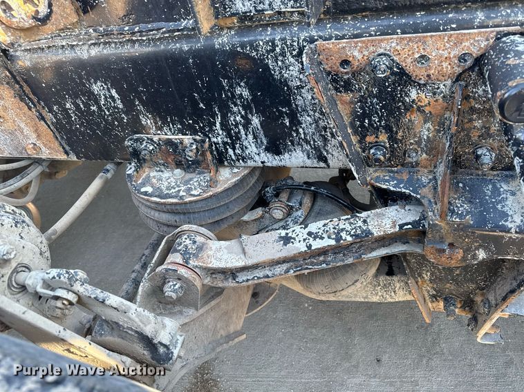 image for item EG7054 2015 Kenworth T880 roll-off container truck