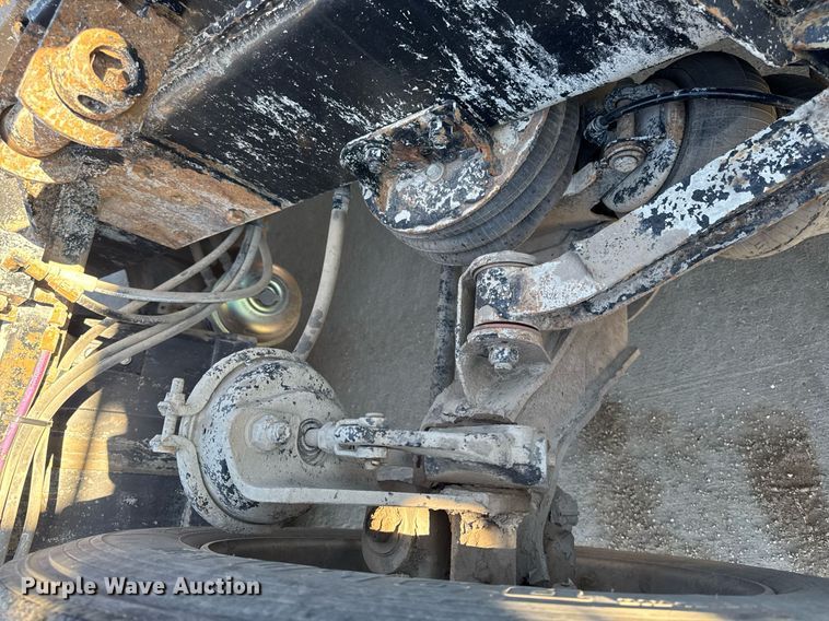 image for item EG7054 2015 Kenworth T880 roll-off container truck