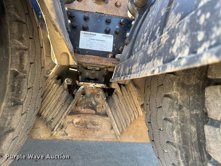 image for item EG7054 2015 Kenworth T880 roll-off container truck