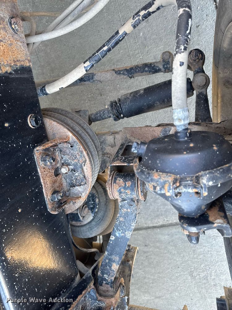 image for item EG7054 2015 Kenworth T880 roll-off container truck