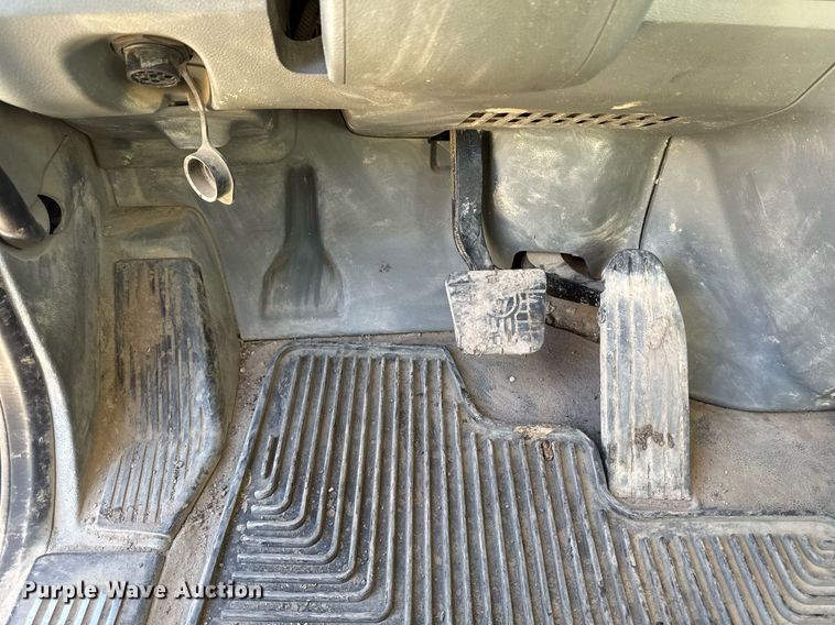 image for item EG7054 2015 Kenworth T880 roll-off container truck