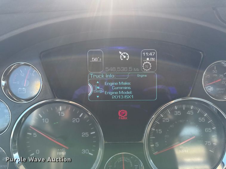 image for item EG7054 2015 Kenworth T880 roll-off container truck