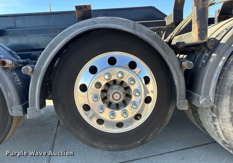 image for item EG7054 2015 Kenworth T880 roll-off container truck