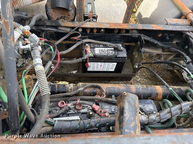 image for item EG7913 2000 Sterling AT9 semi truck