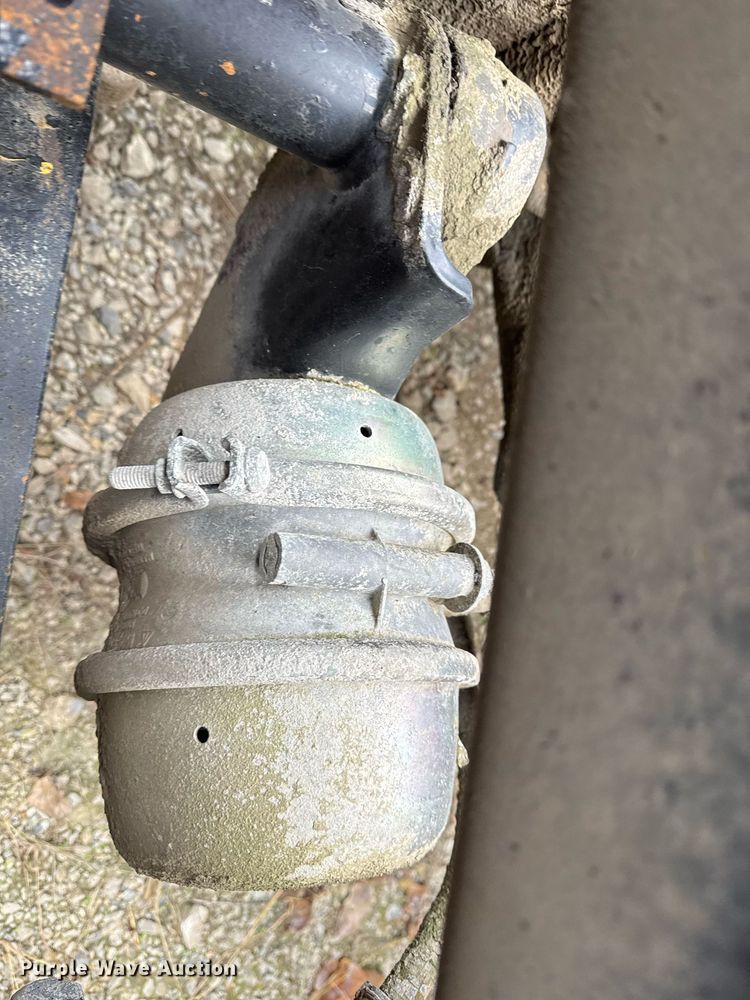 image for item EG7913 2000 Sterling AT9 semi truck