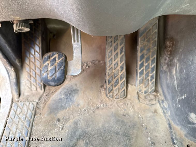 image for item EG7913 2000 Sterling AT9 semi truck