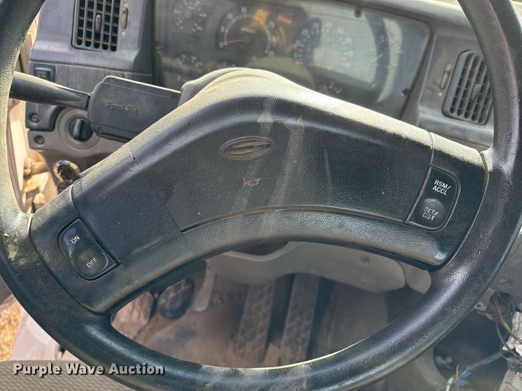 image for item EG7913 2000 Sterling AT9 semi truck