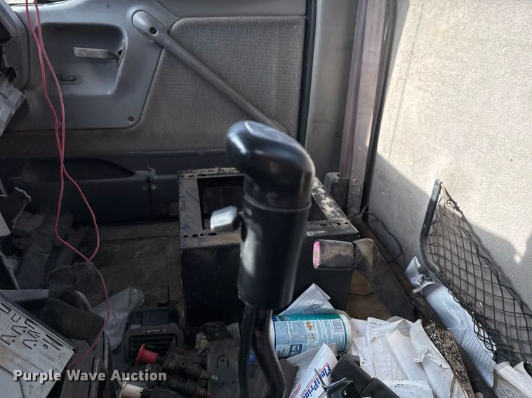 image for item EG7913 2000 Sterling AT9 semi truck