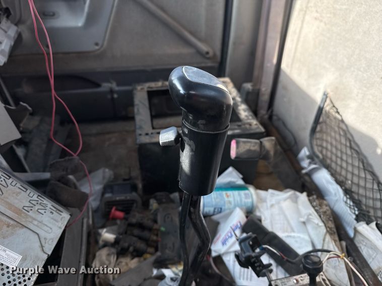 image for item EG7913 2000 Sterling AT9 semi truck