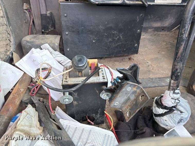 image for item EG7913 2000 Sterling AT9 semi truck