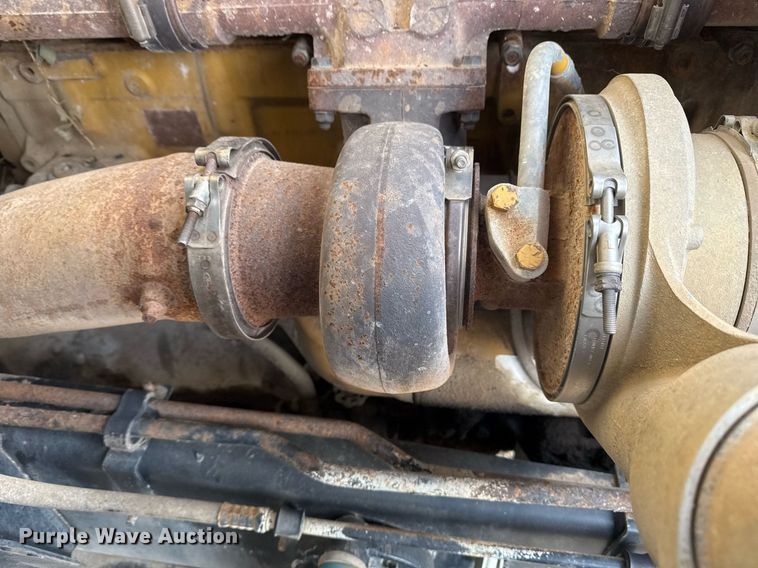 image for item EG7913 2000 Sterling AT9 semi truck