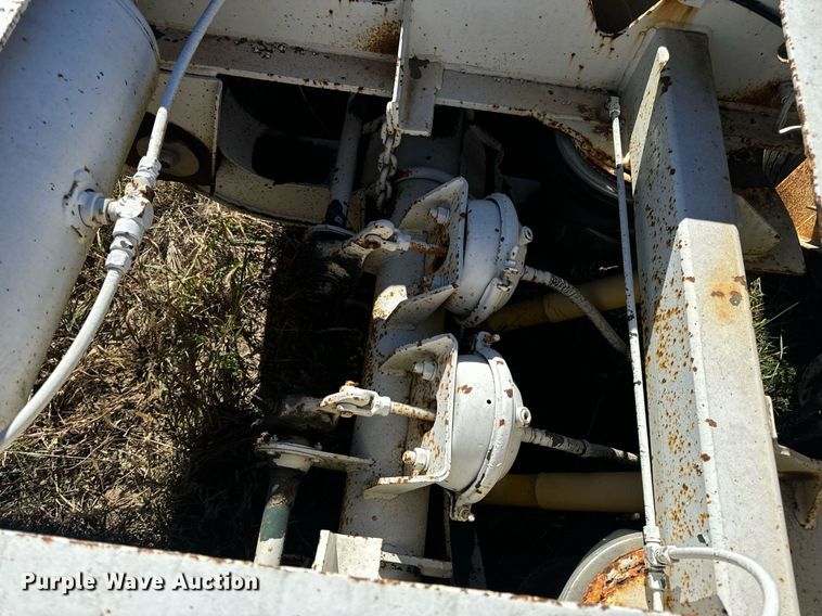 image for item EH7093 1990 Trail King TK60J trailer dolly