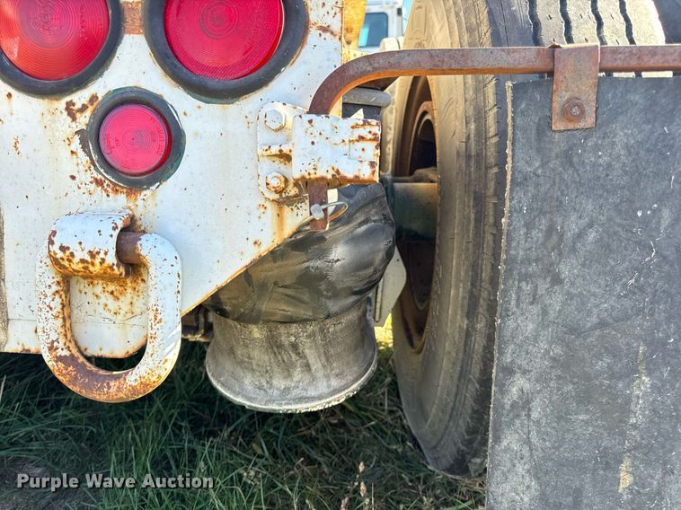 image for item EH7093 1990 Trail King TK60J trailer dolly